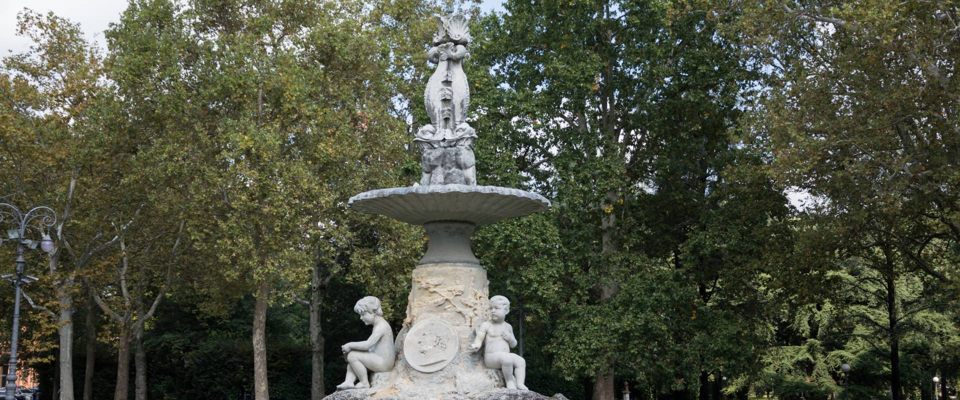 Fontana dei Putti - Giardini Pubblici photo by Alessandro Azzolini